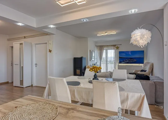 New Axel With Sea View 2025 Appartement Rovinj