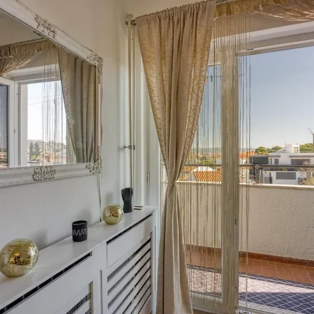 New Axel With Sea View 2025 Ρόβινι