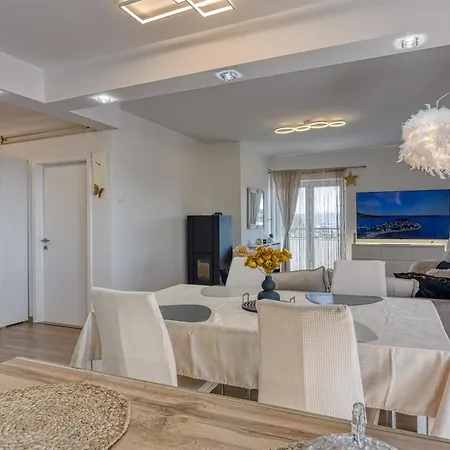 New Axel With Sea View 2025 Διαμέρισμα Ρόβινι